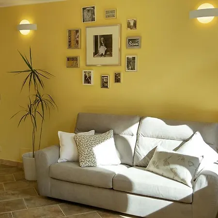 Casa Pablo Nyaraló Badalucco